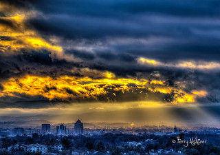 Last Rays Shine Over Roanoke Valley By Terry Aldhizer